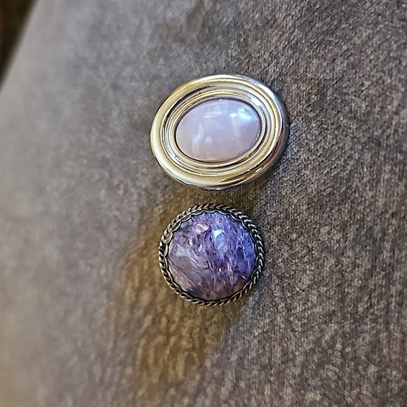 3/$30 Vintage Mismatched Purple Marble Post Earrings - Picture 2 of 4